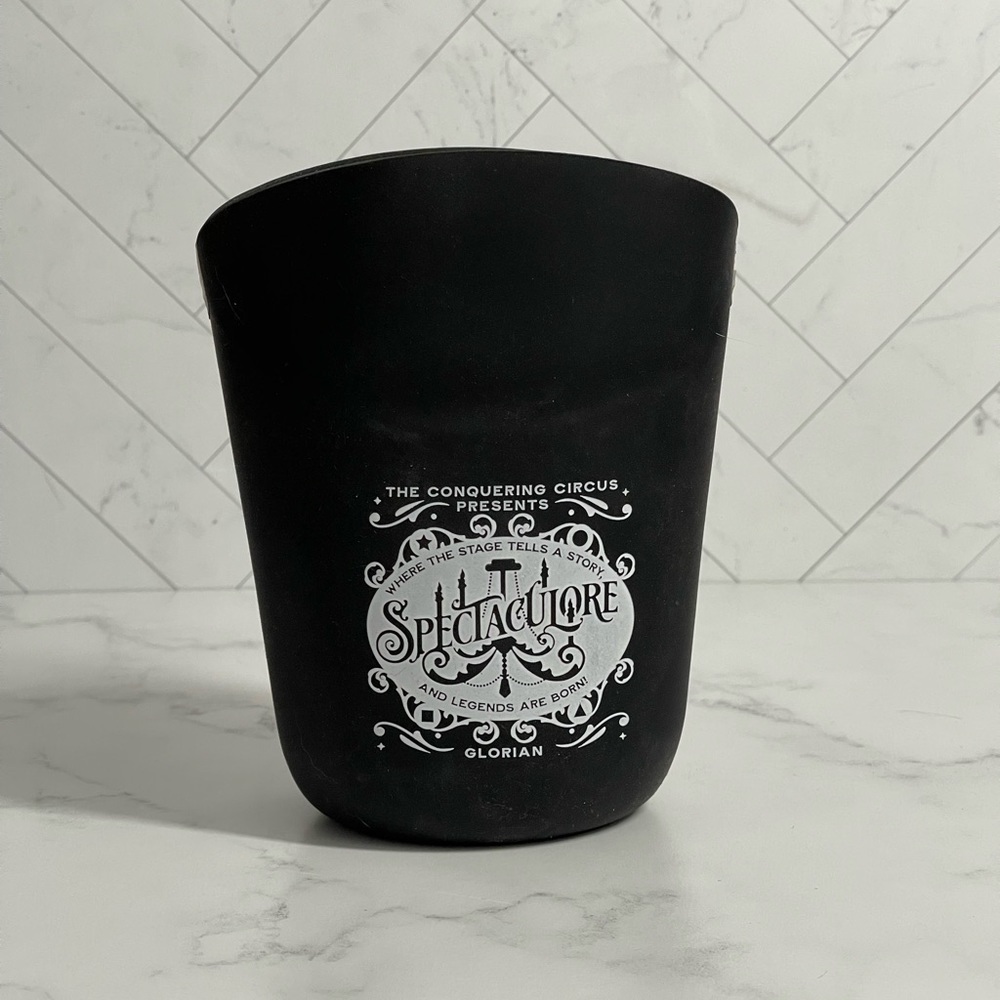 Spectaculore Souvenir Popcorn Holder | Owlcrate